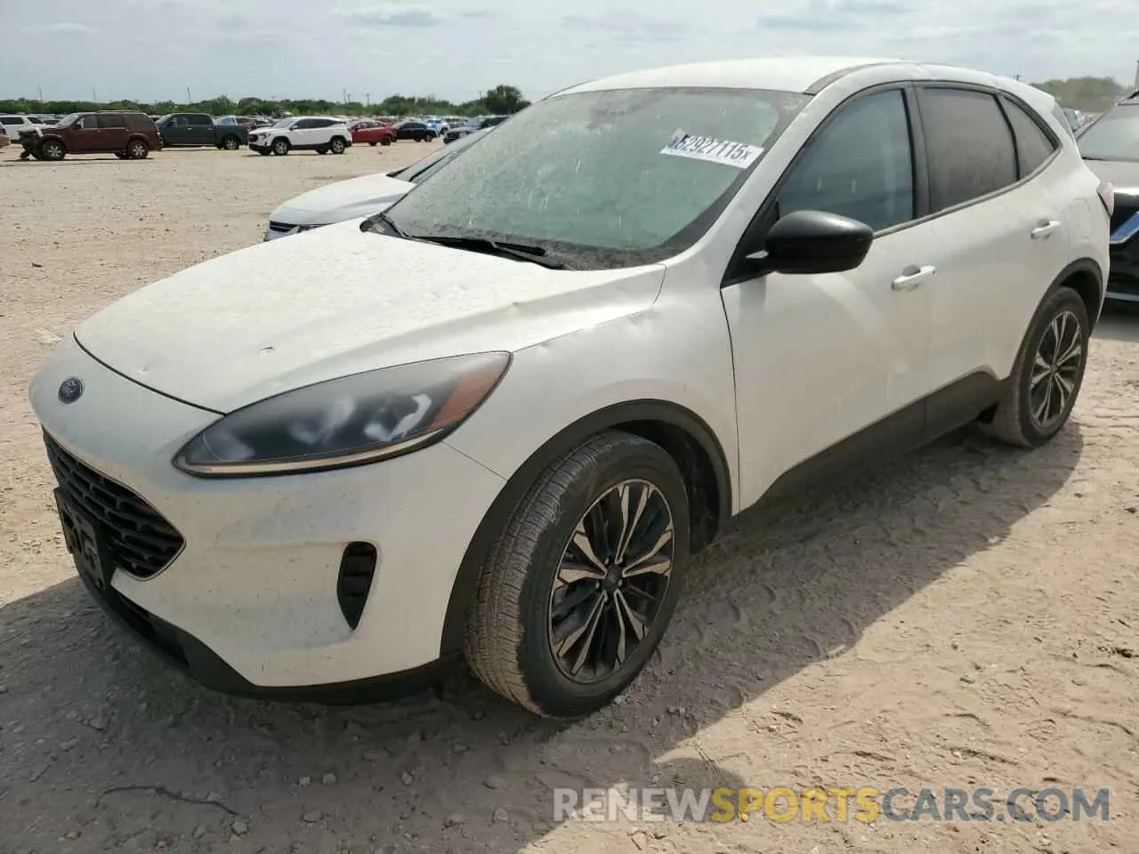 1 Photograph of a damaged car 1FMCU0G64NUA30996 FORD ESCAPE 2022
