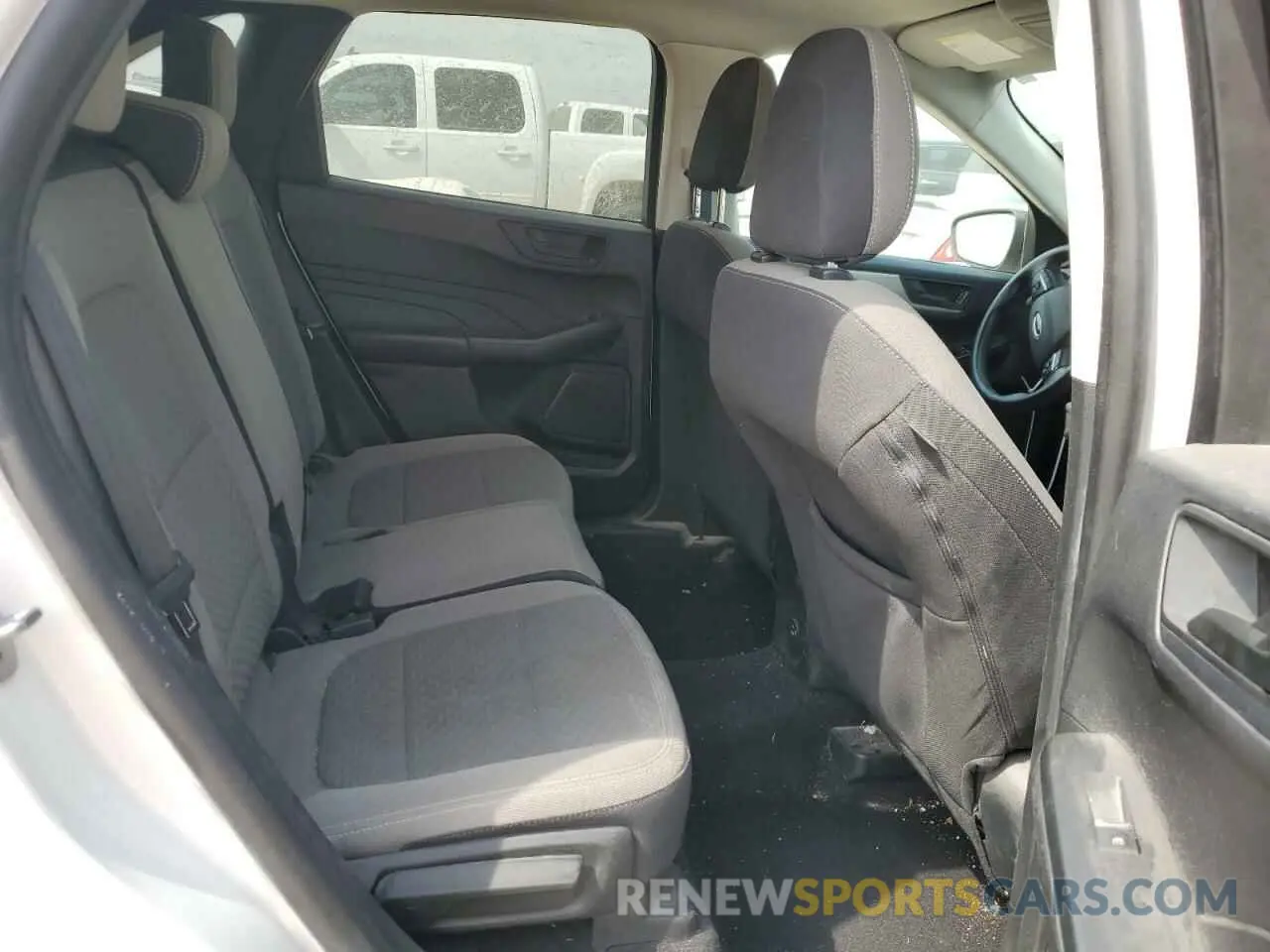 10 Photograph of a damaged car 1FMCU0G64NUA30996 FORD ESCAPE 2022