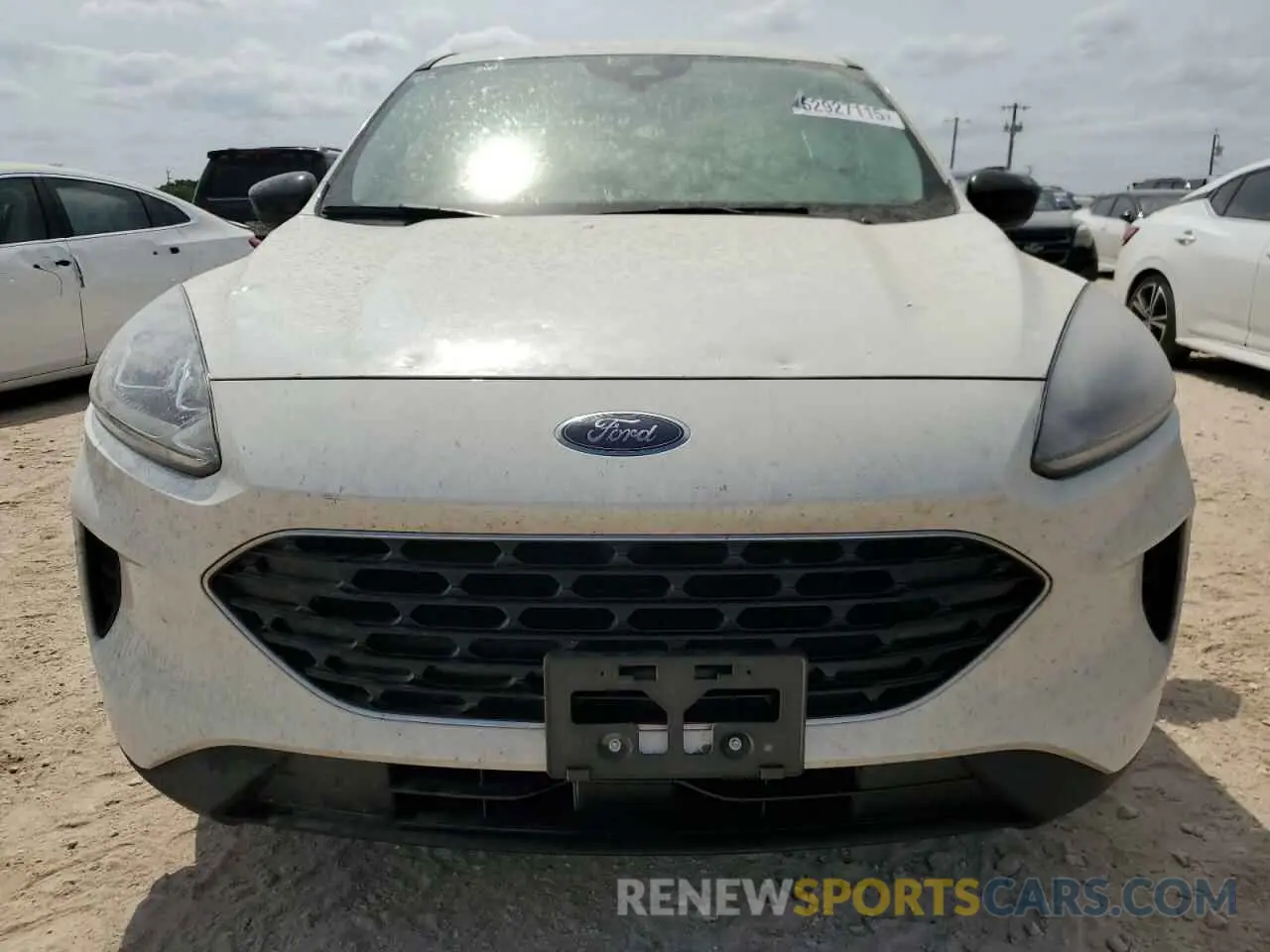 5 Photograph of a damaged car 1FMCU0G64NUA30996 FORD ESCAPE 2022