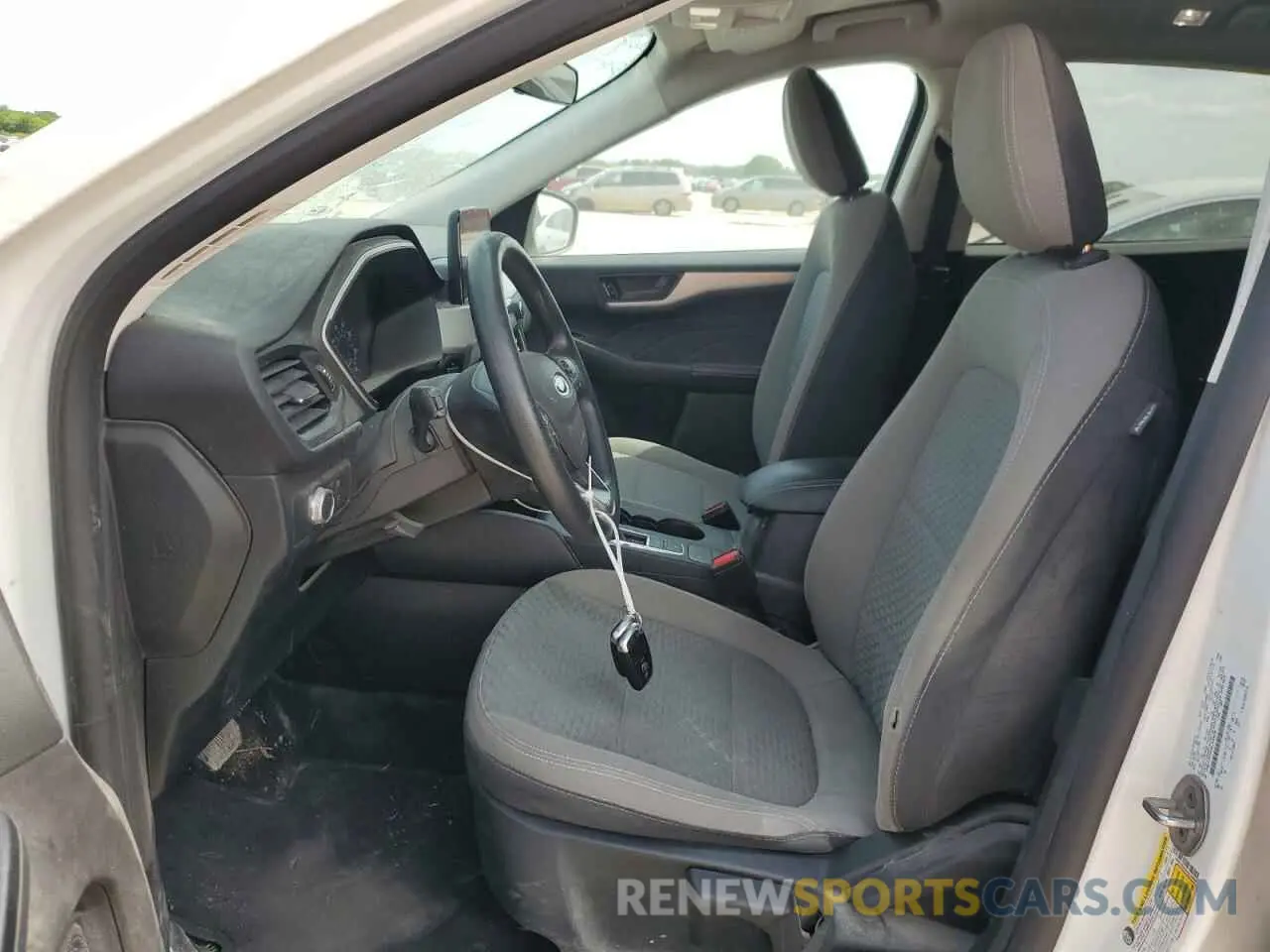 7 Photograph of a damaged car 1FMCU0G64NUA30996 FORD ESCAPE 2022