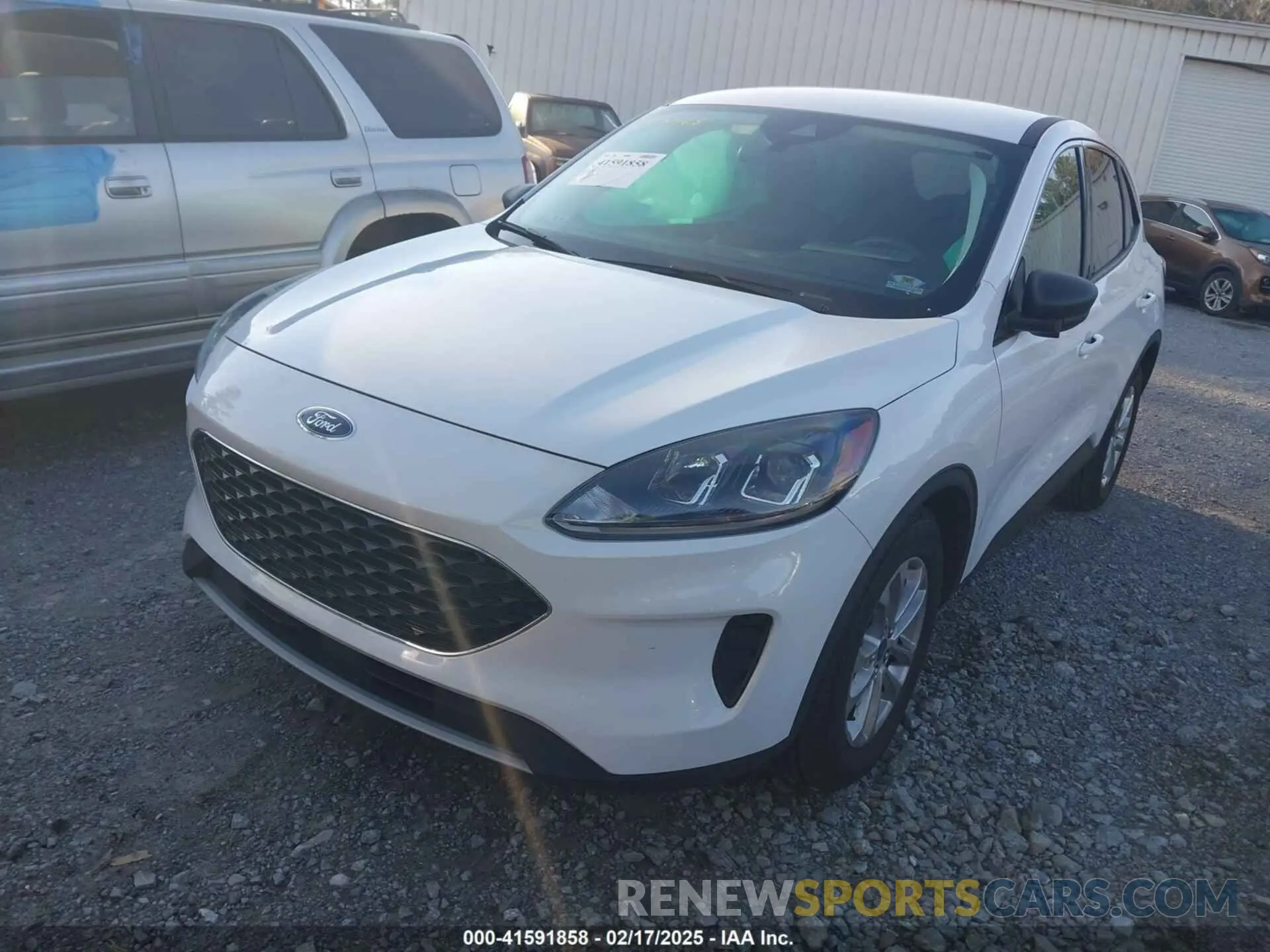 2 Photograph of a damaged car 1FMCU0G64NUA45143 FORD ESCAPE 2022