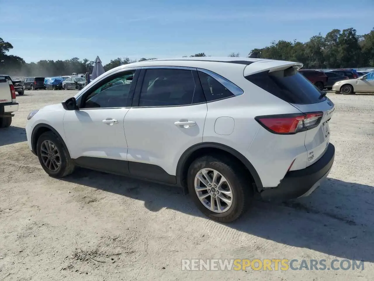 2 Photograph of a damaged car 1FMCU0G64NUA85402 FORD ESCAPE 2022