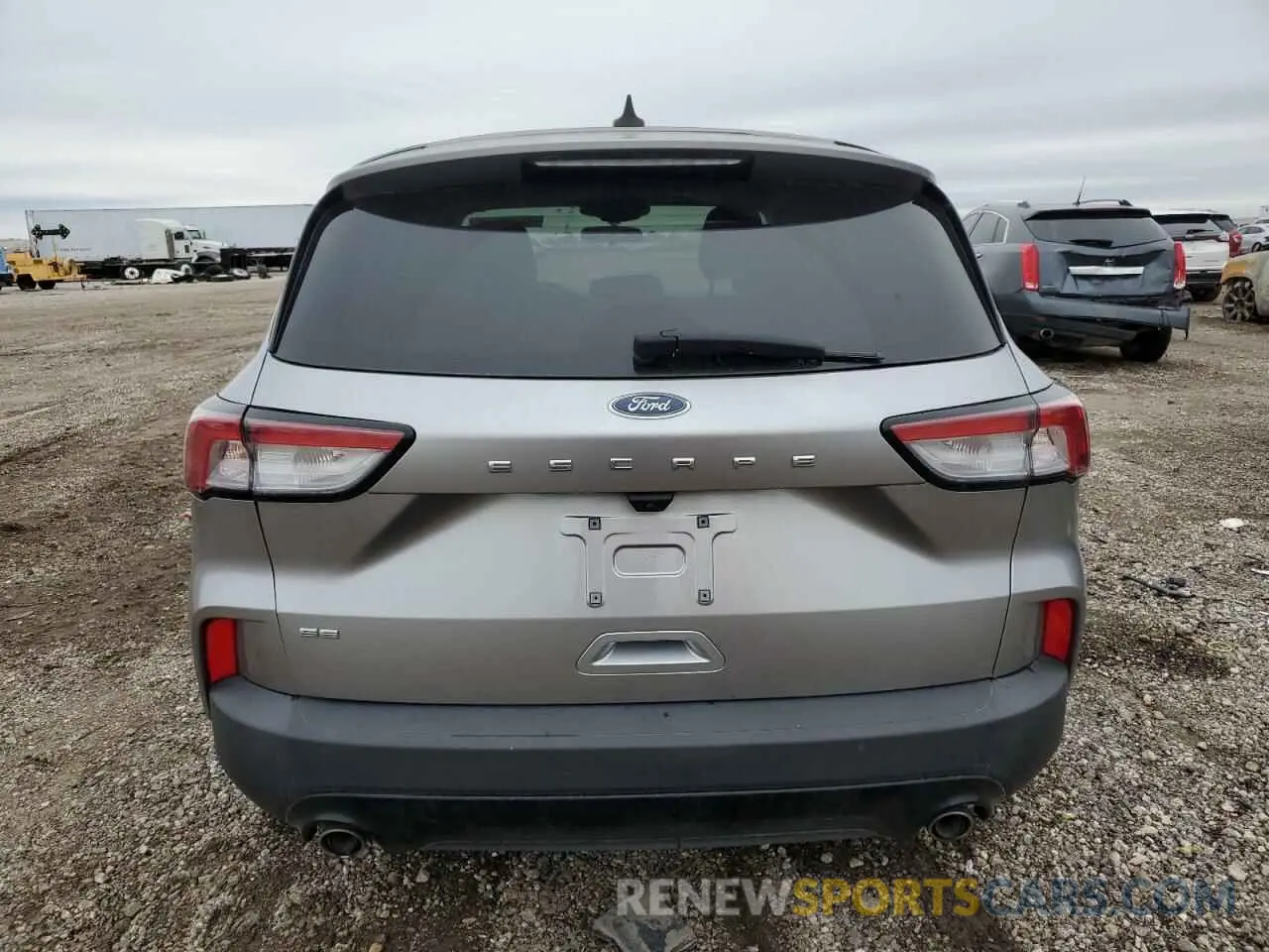 6 Photograph of a damaged car 1FMCU0G64NUA88803 FORD ESCAPE 2022