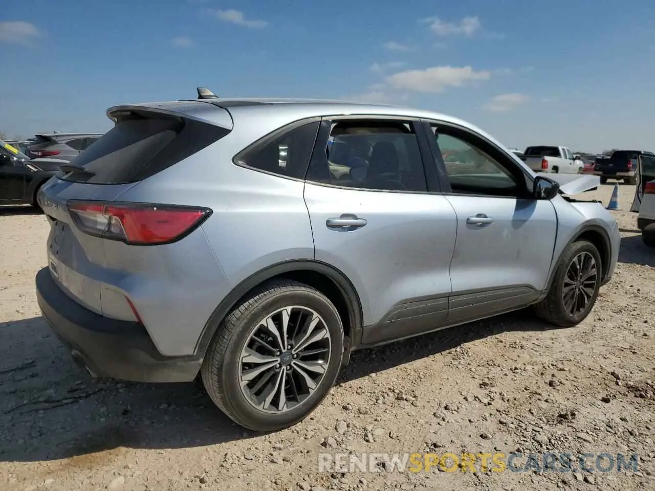 3 Photograph of a damaged car 1FMCU0G64NUA89272 FORD ESCAPE 2022