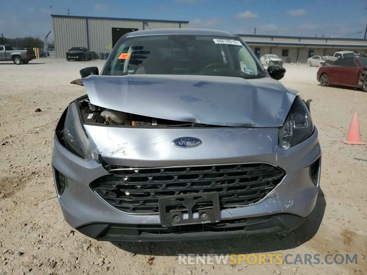 5 Photograph of a damaged car 1FMCU0G64NUA89272 FORD ESCAPE 2022
