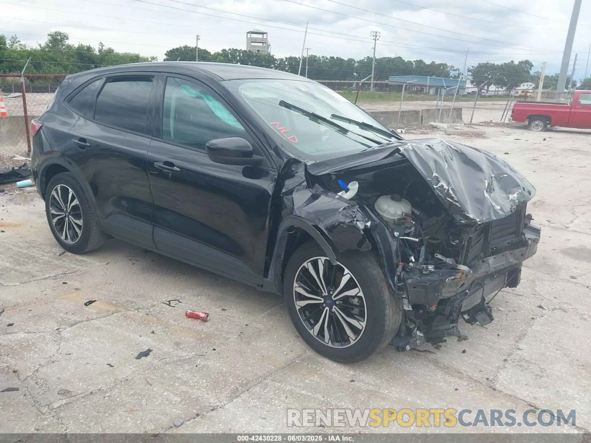 1 Photograph of a damaged car 1FMCU0G64NUA91023 FORD ESCAPE 2022