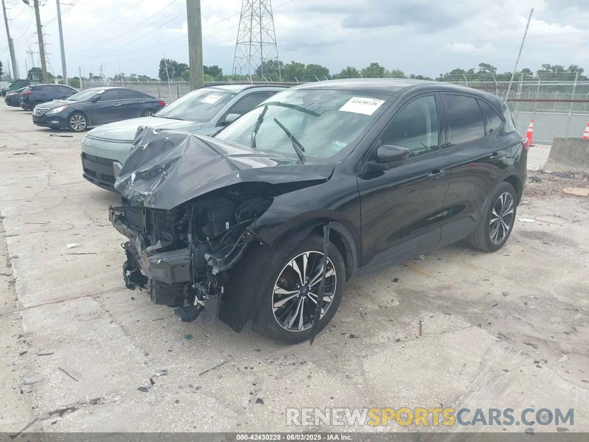 2 Photograph of a damaged car 1FMCU0G64NUA91023 FORD ESCAPE 2022