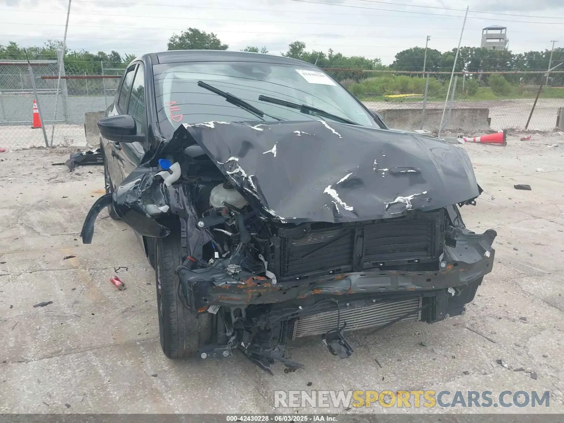 6 Photograph of a damaged car 1FMCU0G64NUA91023 FORD ESCAPE 2022
