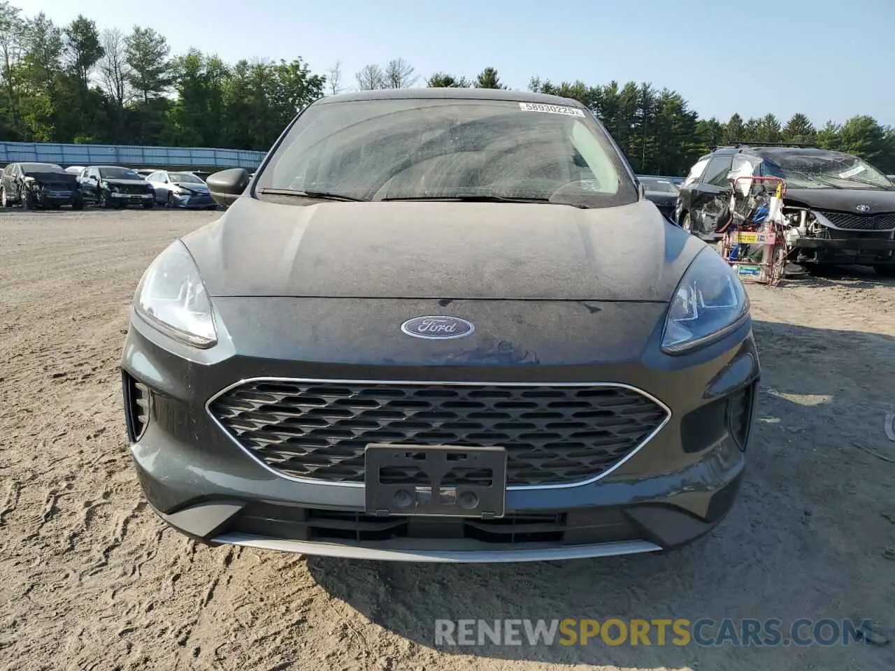 5 Photograph of a damaged car 1FMCU0G64NUB51771 FORD ESCAPE 2022