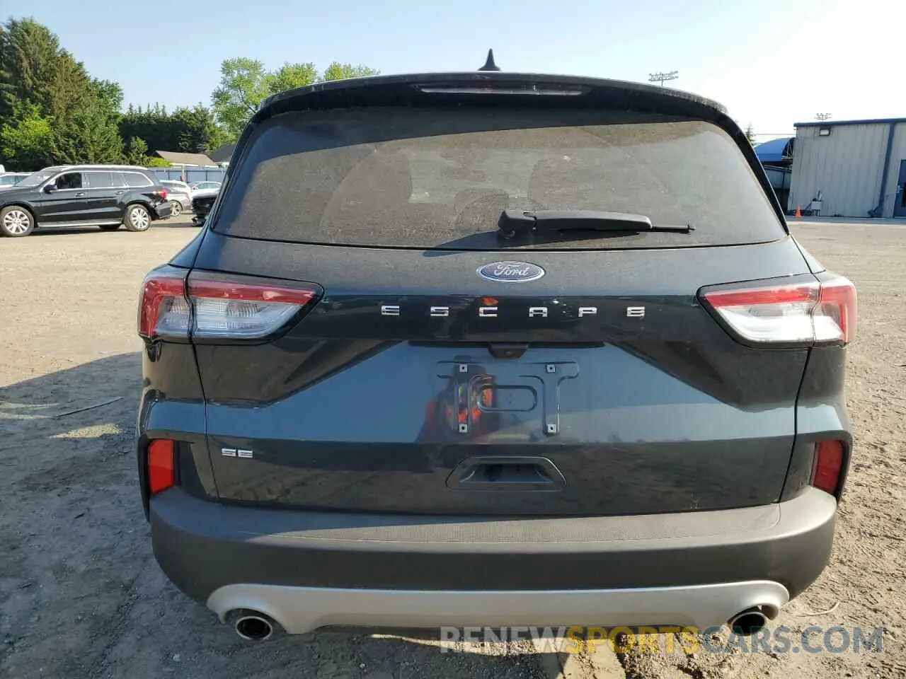 6 Photograph of a damaged car 1FMCU0G64NUB51771 FORD ESCAPE 2022
