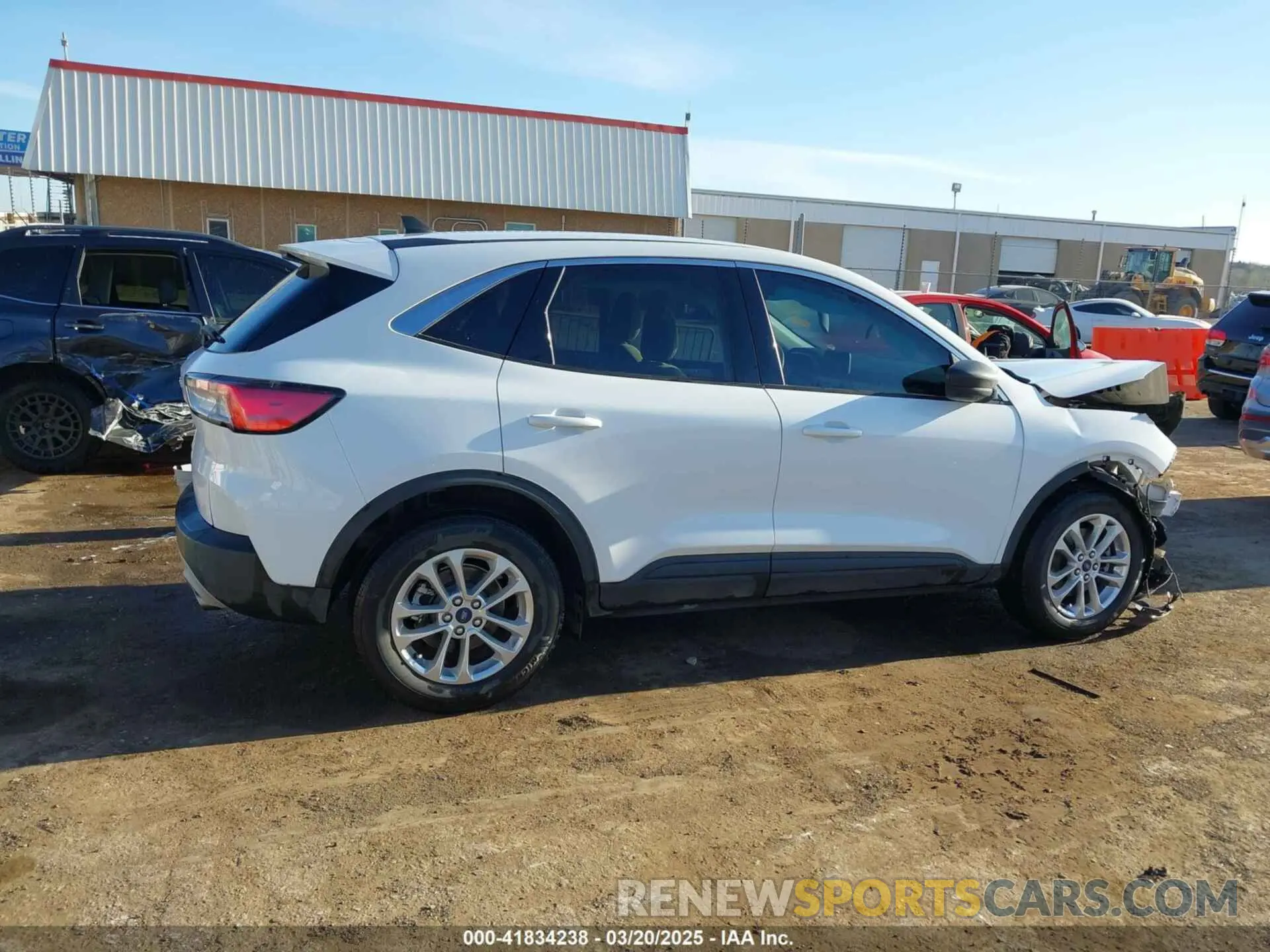 14 Photograph of a damaged car 1FMCU0G64NUB64536 FORD ESCAPE 2022
