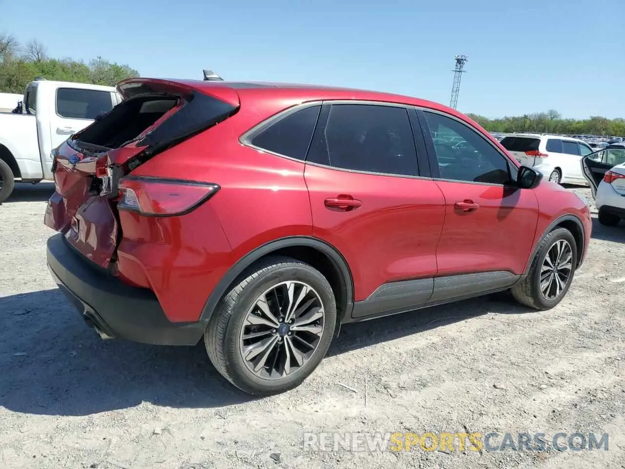 3 Photograph of a damaged car 1FMCU0G65NUA01488 FORD ESCAPE 2022