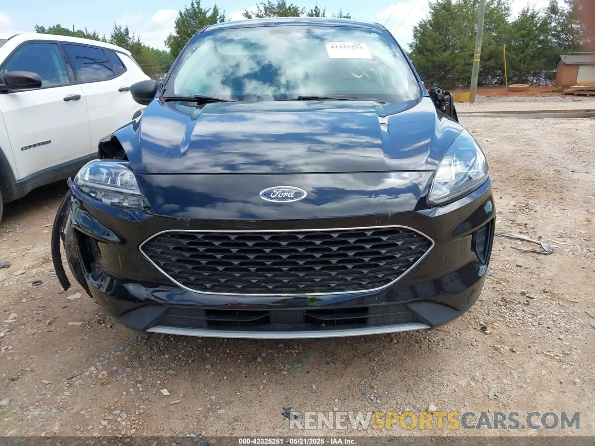 12 Photograph of a damaged car 1FMCU0G65NUA54496 FORD ESCAPE 2022