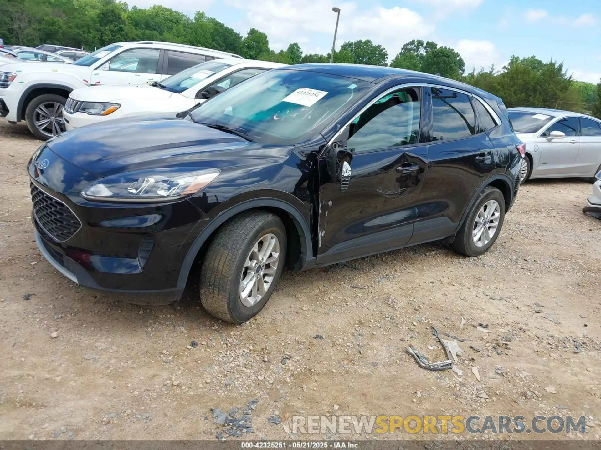 2 Photograph of a damaged car 1FMCU0G65NUA54496 FORD ESCAPE 2022