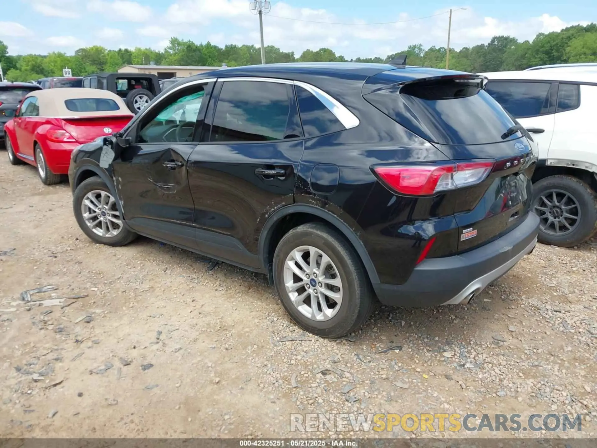 3 Photograph of a damaged car 1FMCU0G65NUA54496 FORD ESCAPE 2022