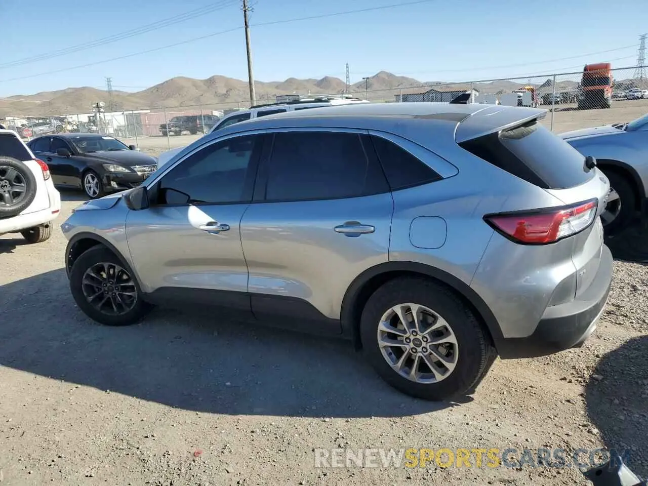 2 Photograph of a damaged car 1FMCU0G65NUB00120 FORD ESCAPE 2022