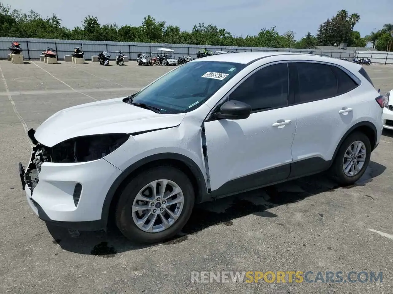 1 Photograph of a damaged car 1FMCU0G65NUB08458 FORD ESCAPE 2022