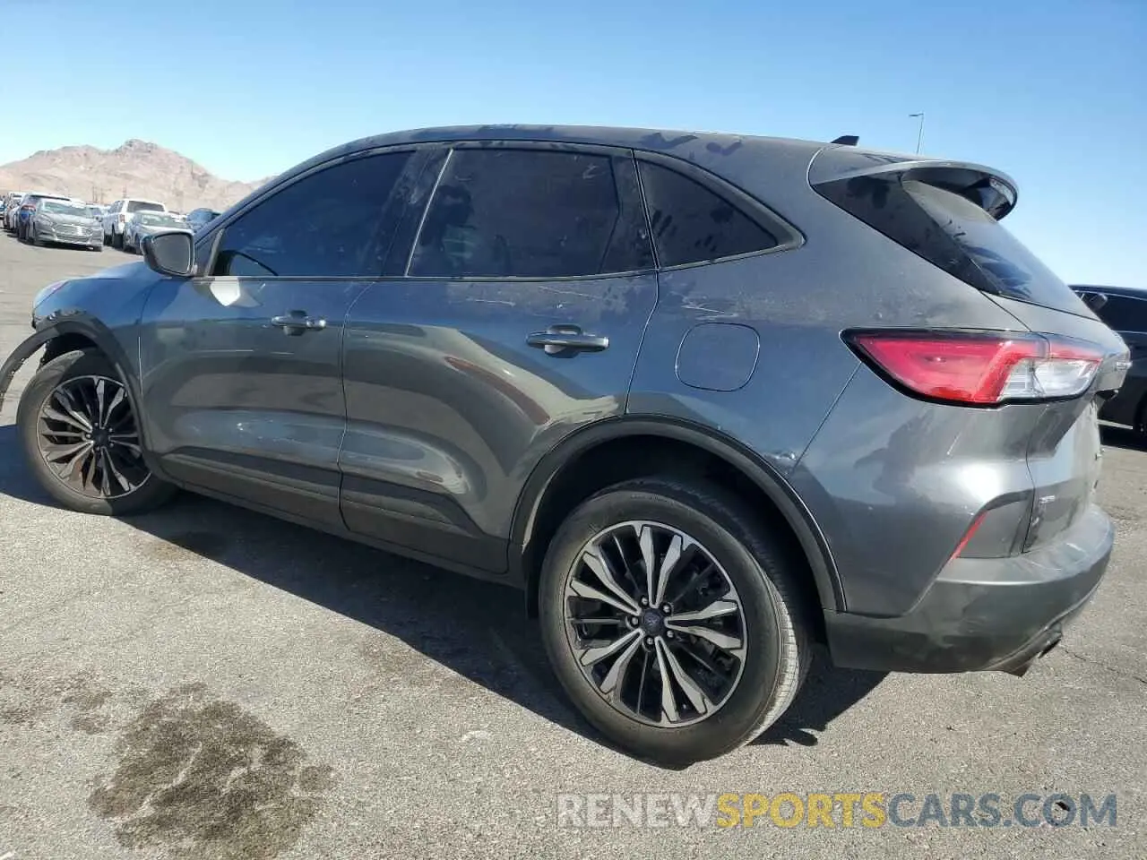 2 Photograph of a damaged car 1FMCU0G65NUB62066 FORD ESCAPE 2022