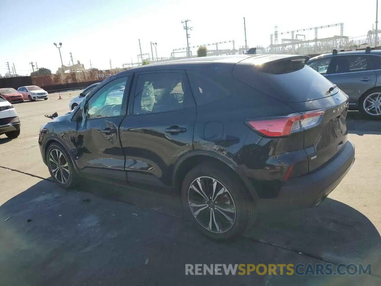2 Photograph of a damaged car 1FMCU0G65NUB83158 FORD ESCAPE 2022