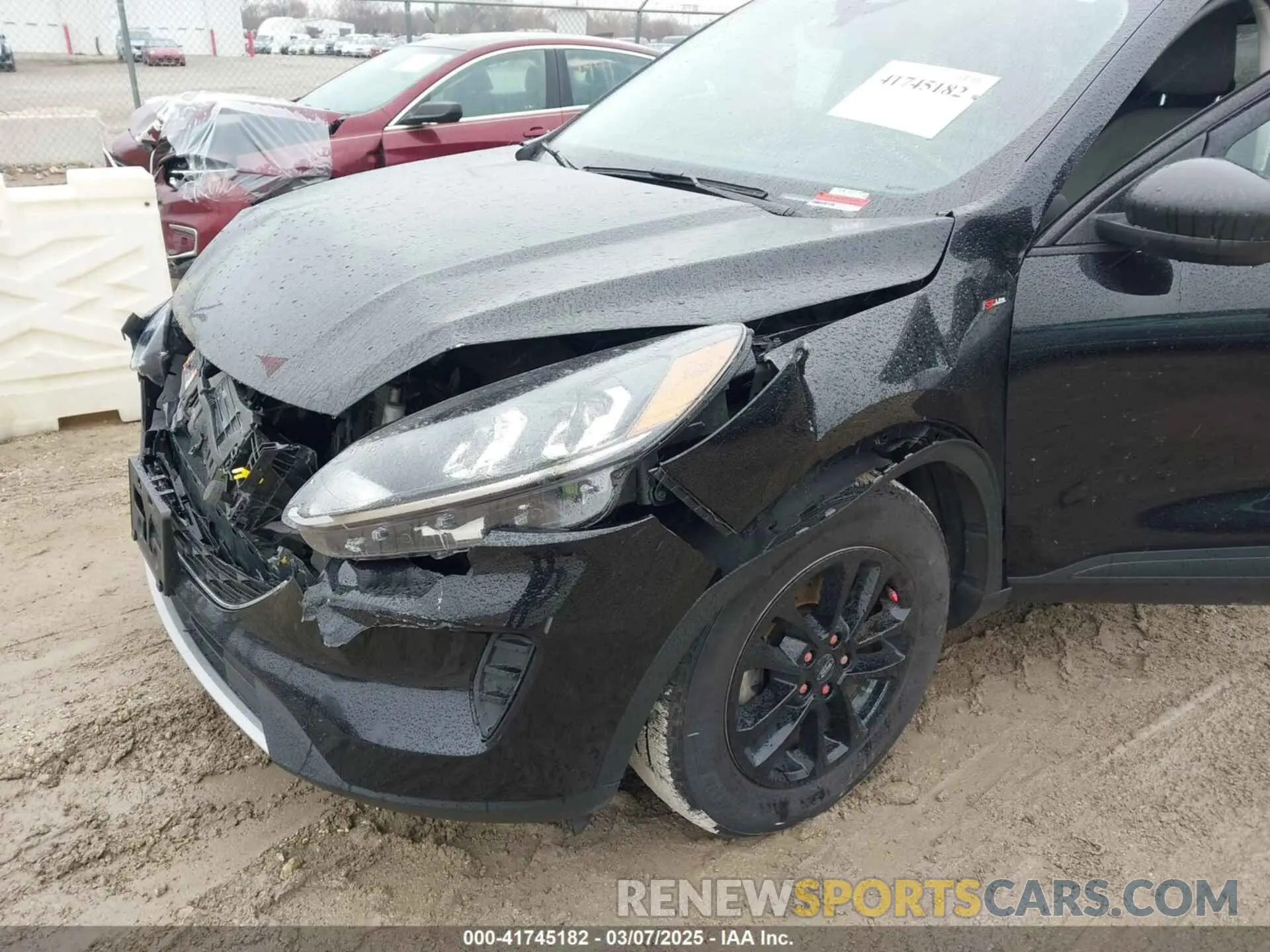 18 Photograph of a damaged car 1FMCU0G65NUB87128 FORD ESCAPE 2022