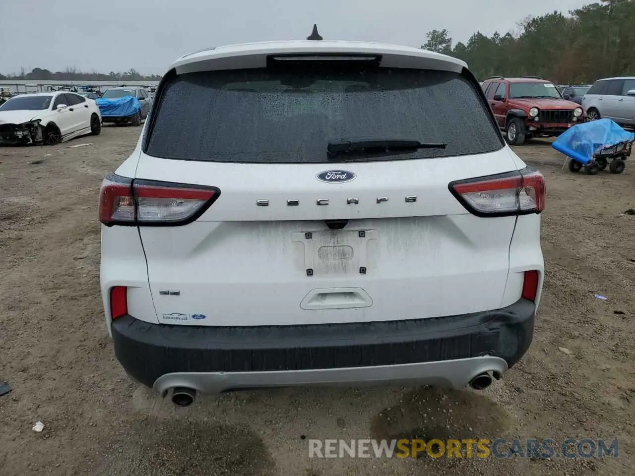 6 Photograph of a damaged car 1FMCU0G65NUB98520 FORD ESCAPE 2022