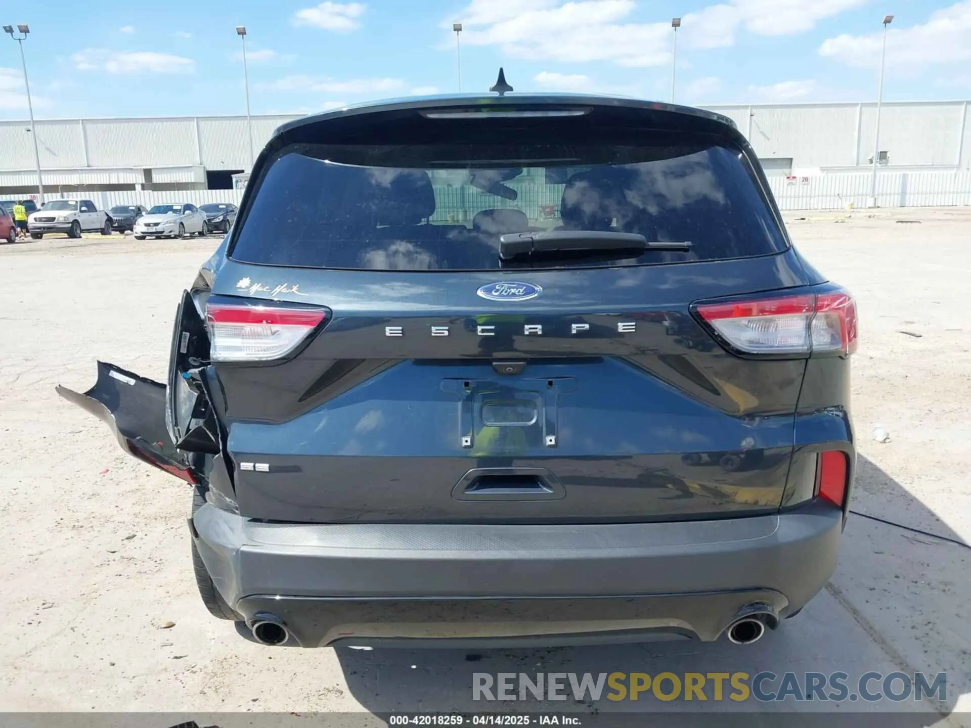 16 Photograph of a damaged car 1FMCU0G66NUA11964 FORD ESCAPE 2022
