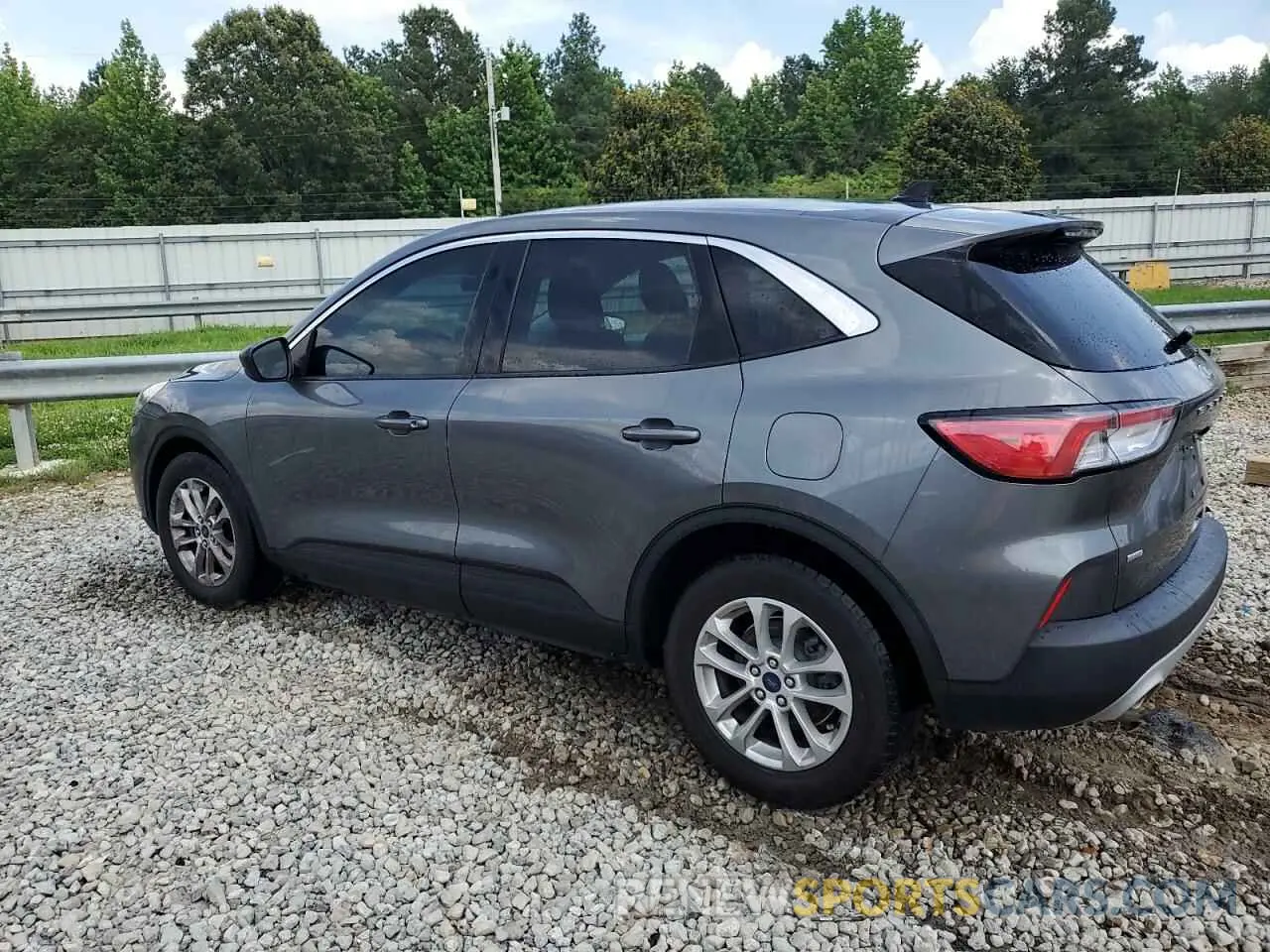 2 Photograph of a damaged car 1FMCU0G66NUA46634 FORD ESCAPE 2022