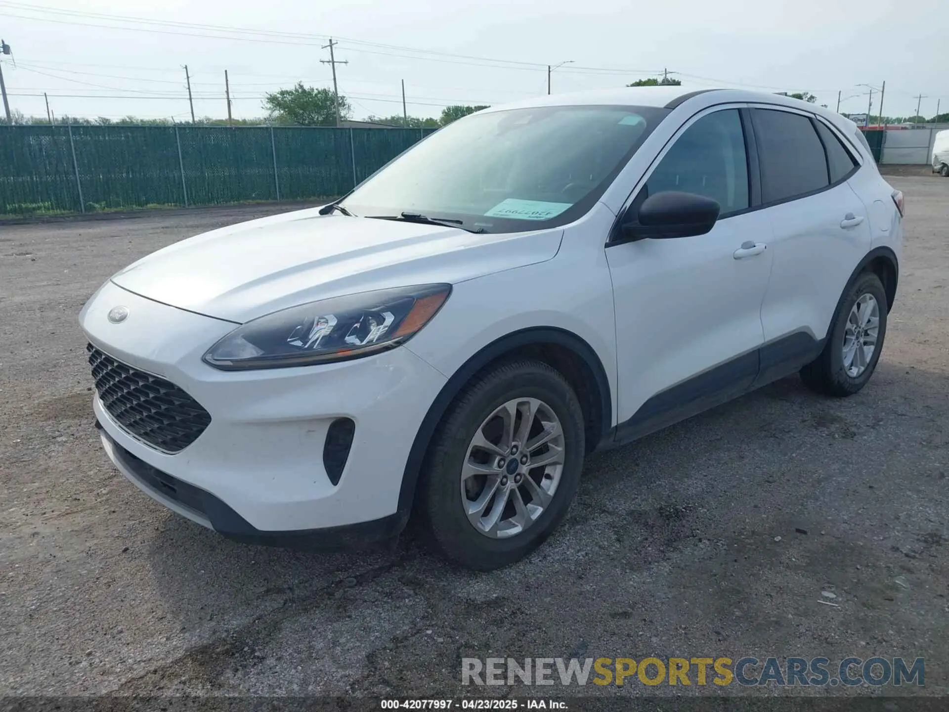 2 Photograph of a damaged car 1FMCU0G66NUB01020 FORD ESCAPE 2022