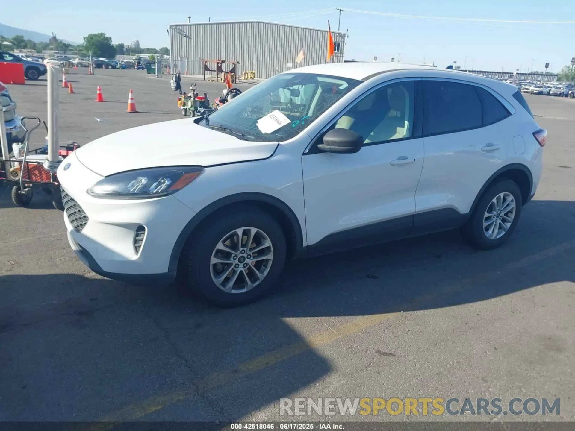 2 Photograph of a damaged car 1FMCU0G66NUB30484 FORD ESCAPE 2022