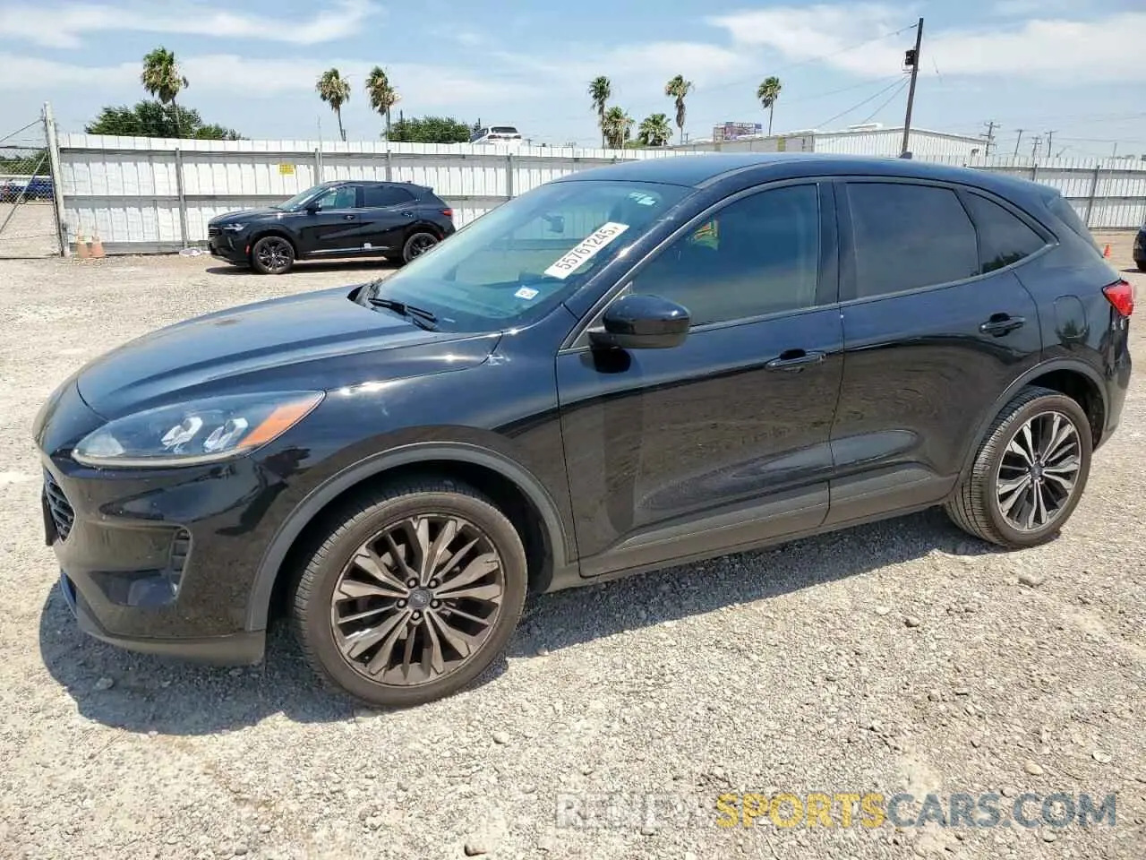 1 Photograph of a damaged car 1FMCU0G66NUB39377 FORD ESCAPE 2022