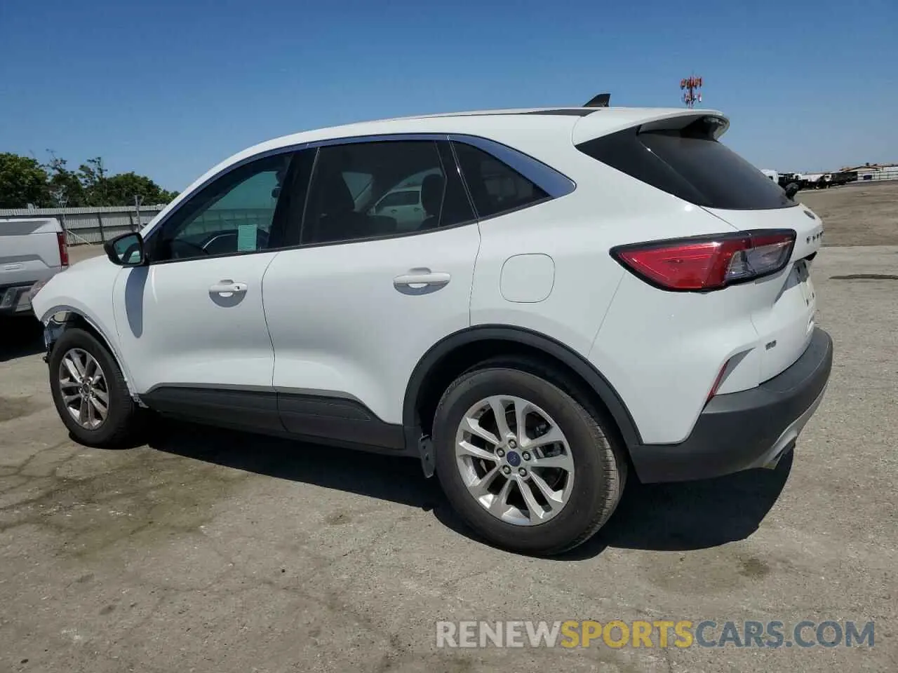 2 Photograph of a damaged car 1FMCU0G66NUB54784 FORD ESCAPE 2022