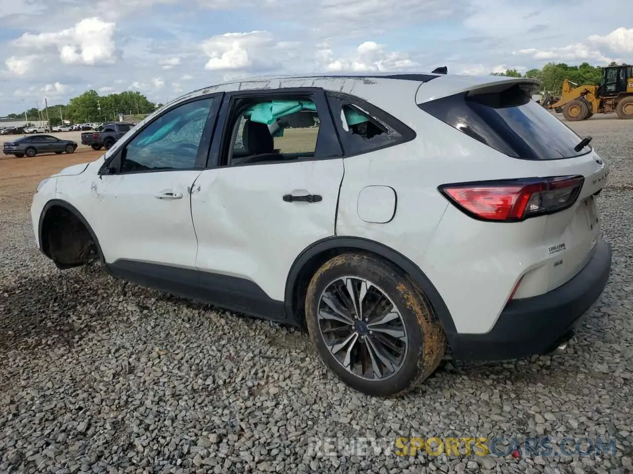 2 Photograph of a damaged car 1FMCU0G66NUB62397 FORD ESCAPE 2022