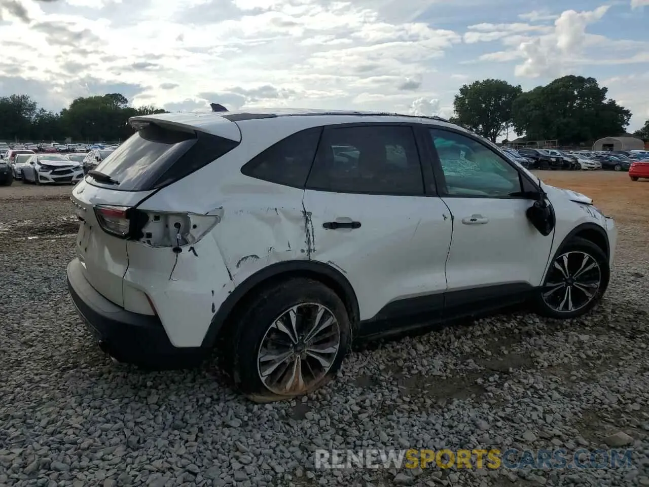 3 Photograph of a damaged car 1FMCU0G66NUB62397 FORD ESCAPE 2022