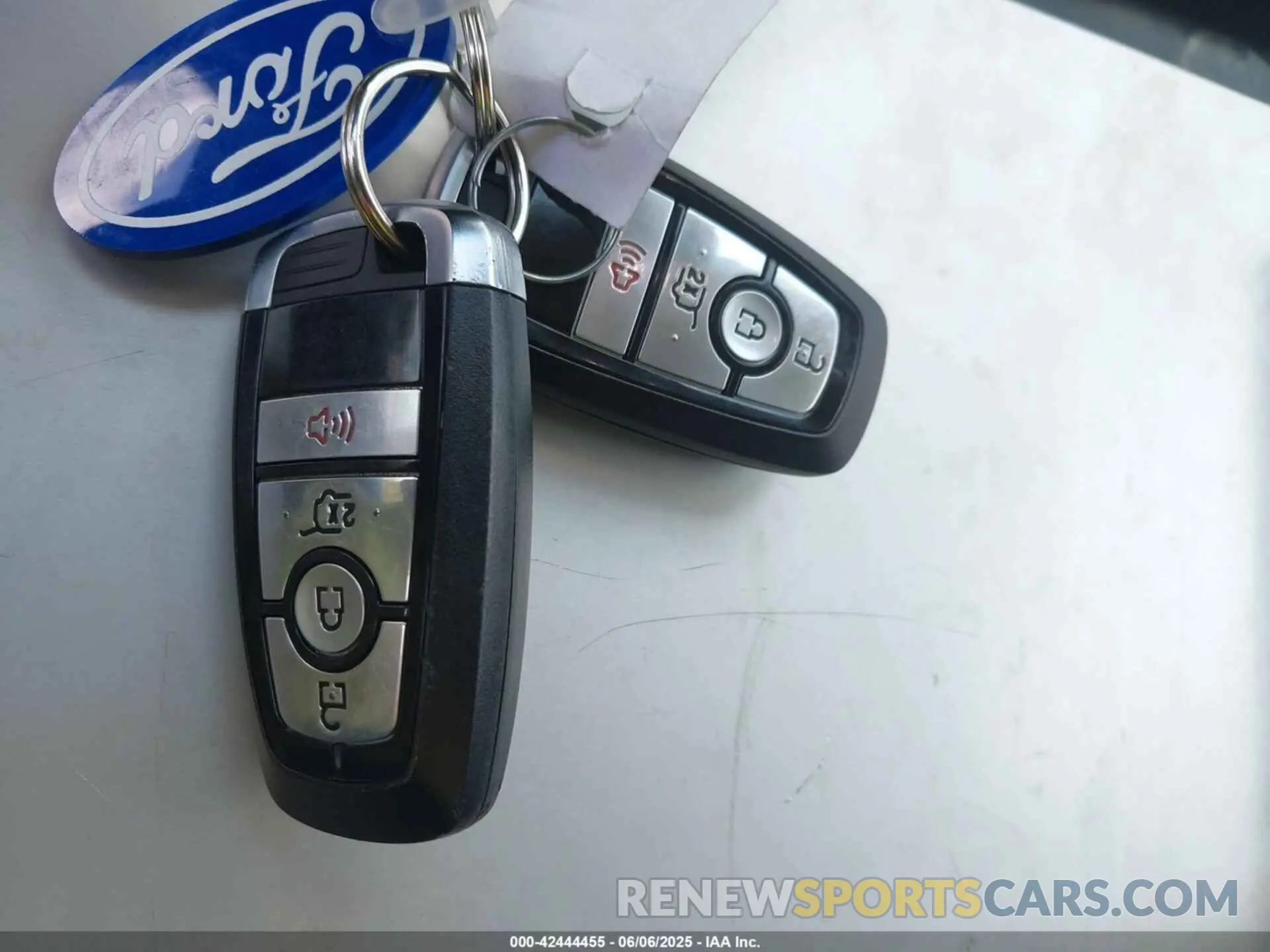 11 Photograph of a damaged car 1FMCU0G66NUB82519 FORD ESCAPE 2022