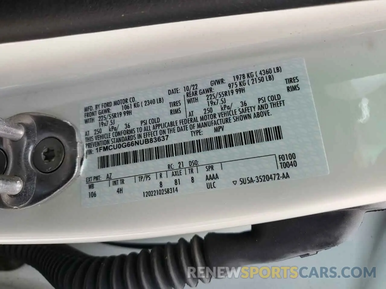 14 Photograph of a damaged car 1FMCU0G66NUB83637 FORD ESCAPE 2022