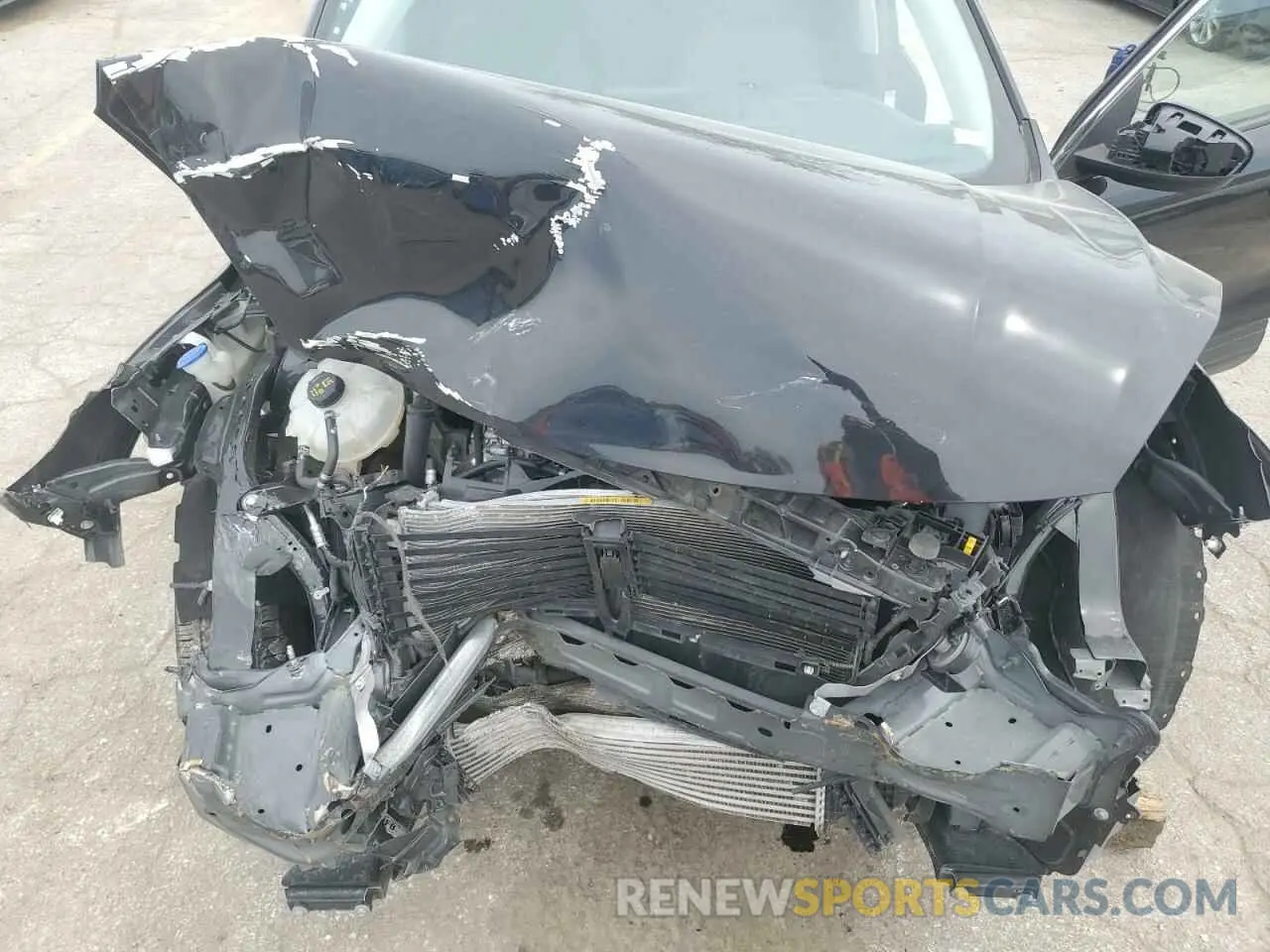 13 Photograph of a damaged car 1FMCU0G67NUA45864 FORD ESCAPE 2022