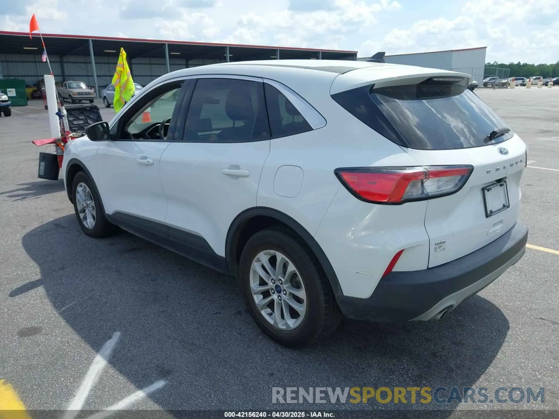 3 Photograph of a damaged car 1FMCU0G67NUA84373 FORD ESCAPE 2022