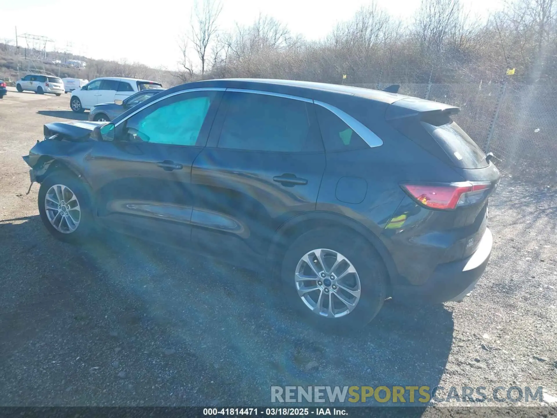 3 Photograph of a damaged car 1FMCU0G67NUB85283 FORD ESCAPE 2022