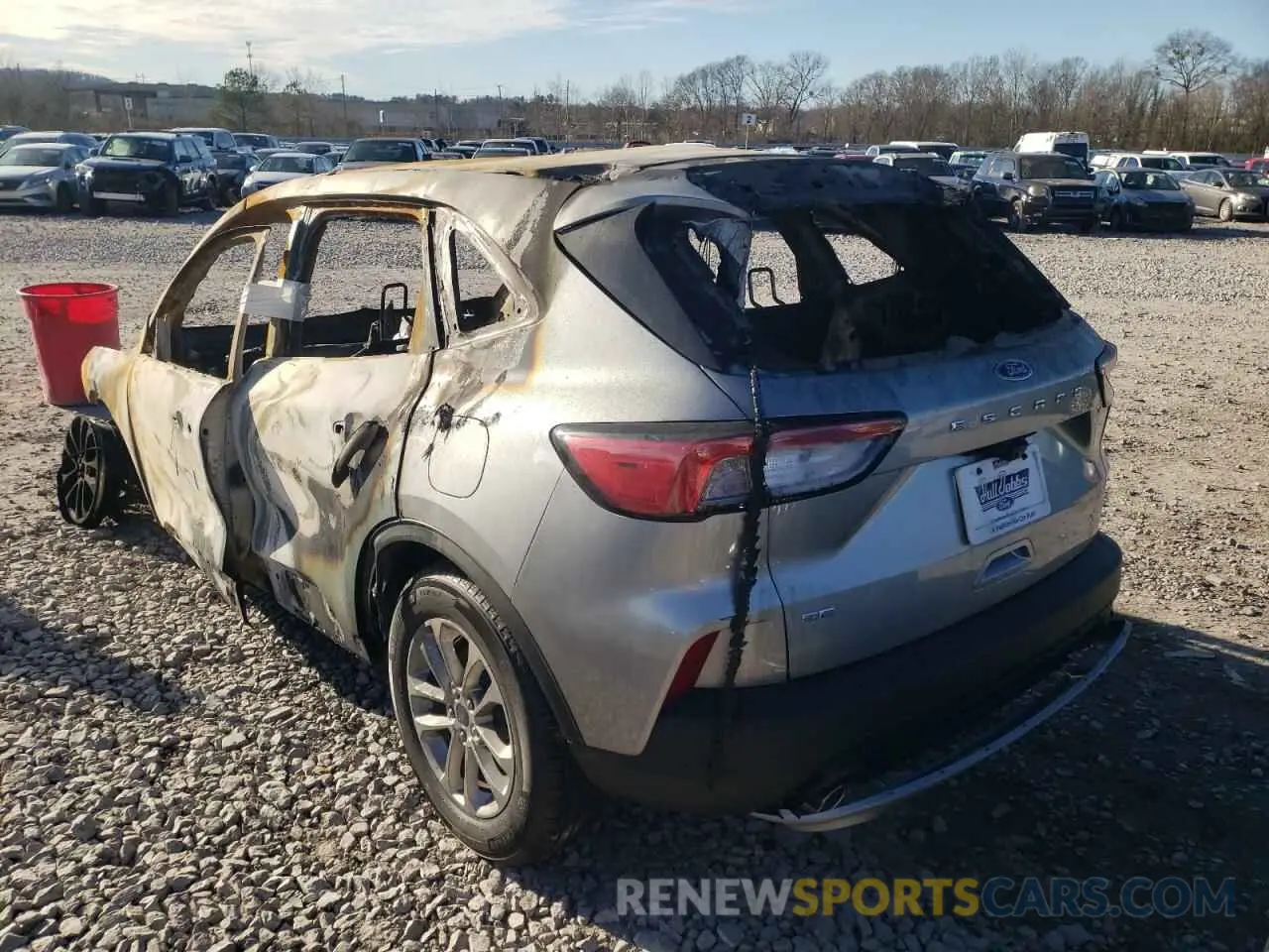 2 Photograph of a damaged car 1FMCU0G67NUB94002 FORD ESCAPE 2022