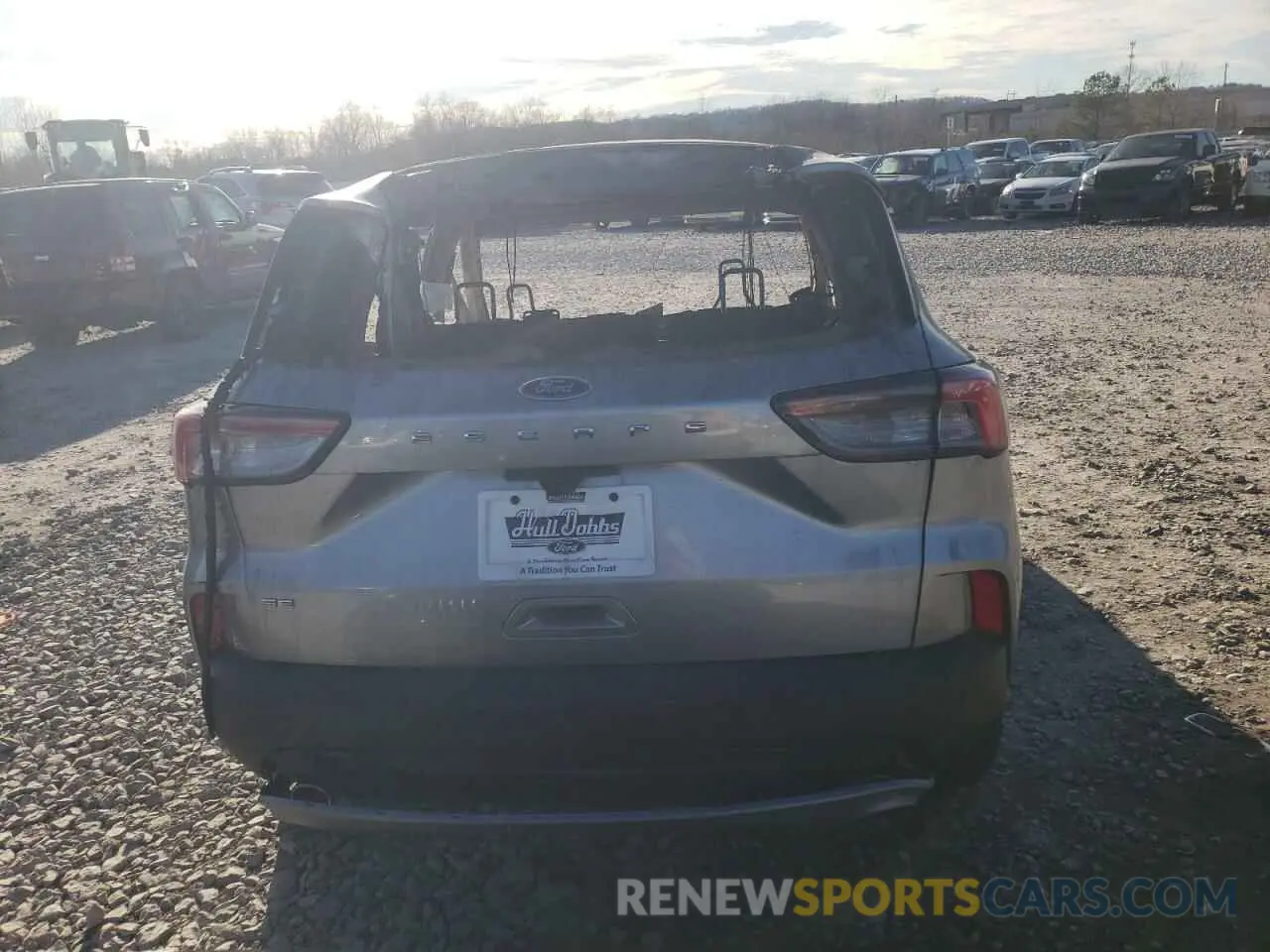 6 Photograph of a damaged car 1FMCU0G67NUB94002 FORD ESCAPE 2022