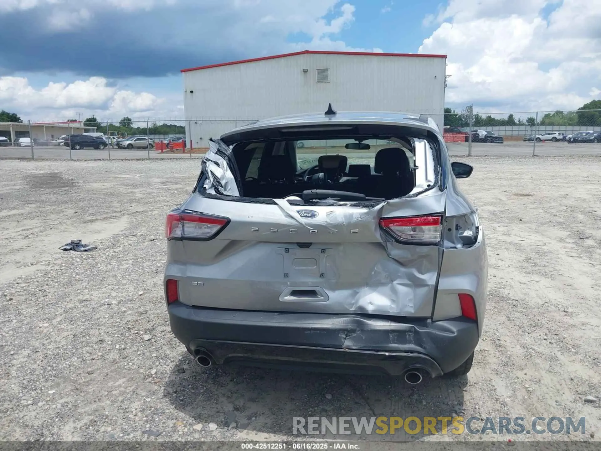 16 Photograph of a damaged car 1FMCU0G67NUC02311 FORD ESCAPE 2022