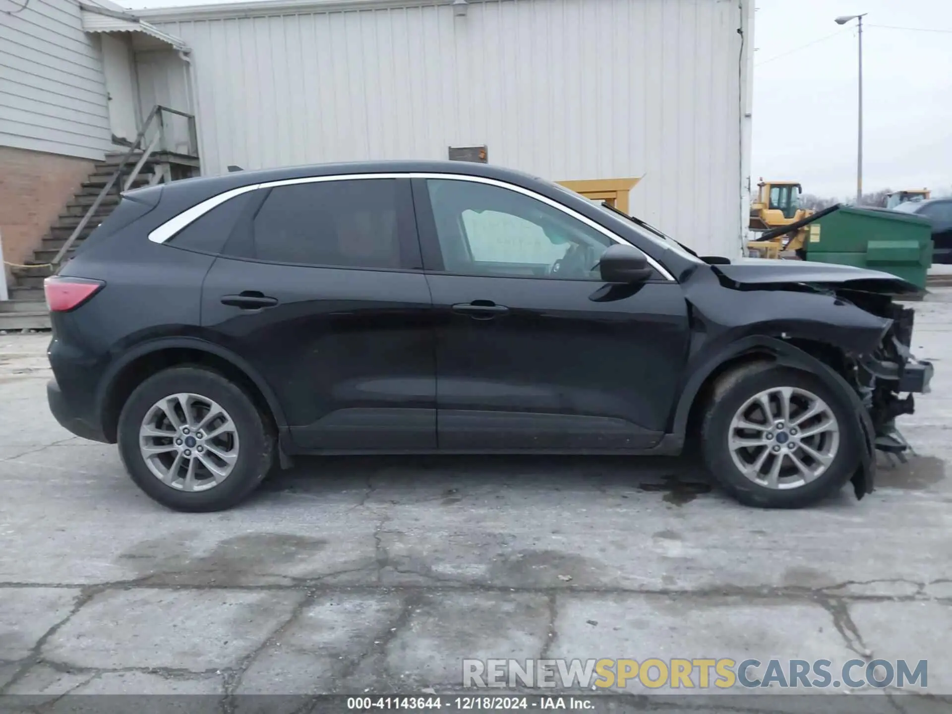 13 Photograph of a damaged car 1FMCU0G68NUA24828 FORD ESCAPE 2022