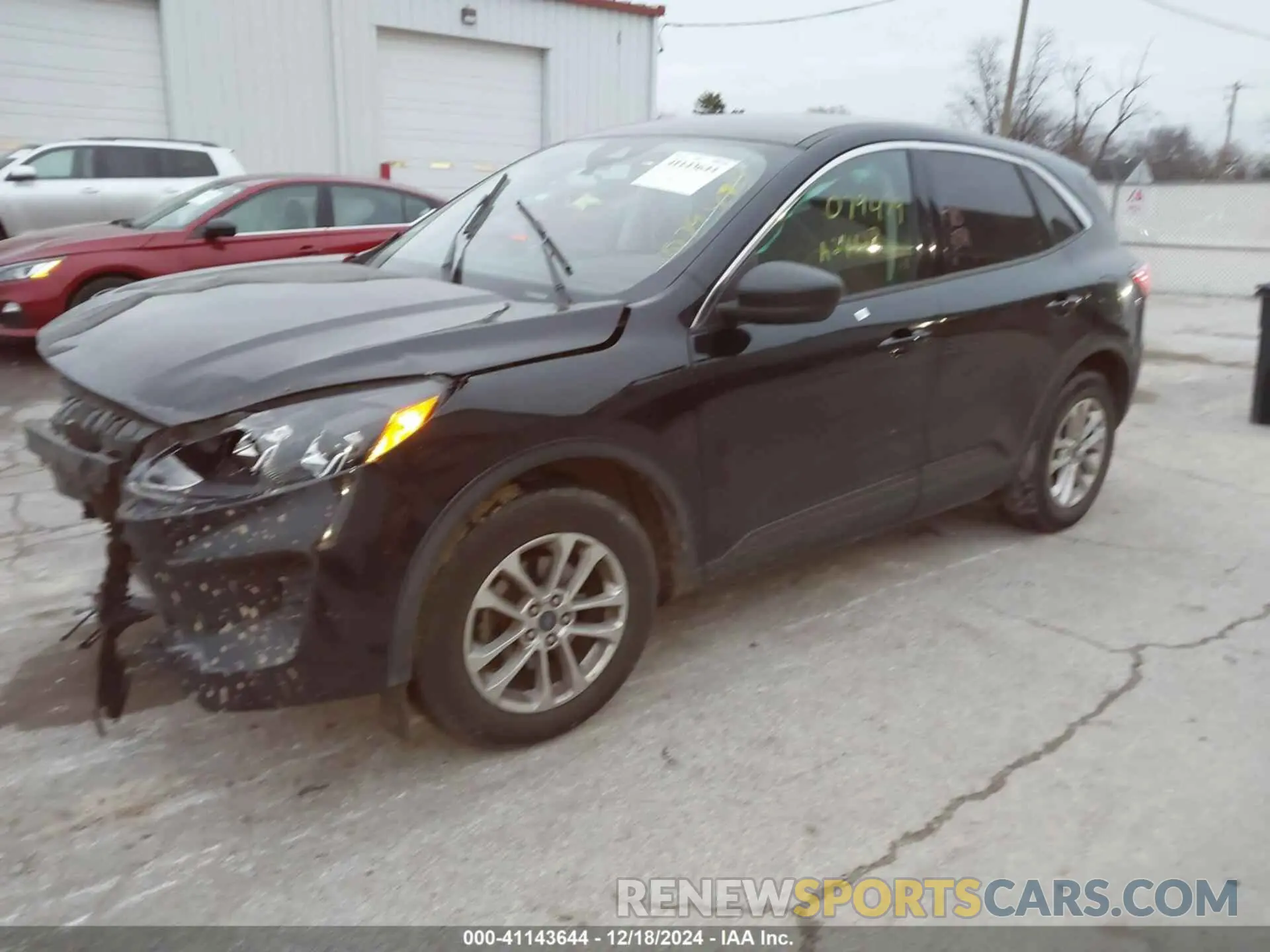2 Photograph of a damaged car 1FMCU0G68NUA24828 FORD ESCAPE 2022