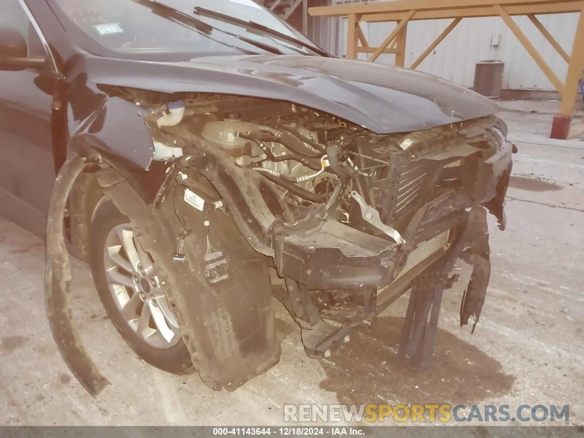6 Photograph of a damaged car 1FMCU0G68NUA24828 FORD ESCAPE 2022