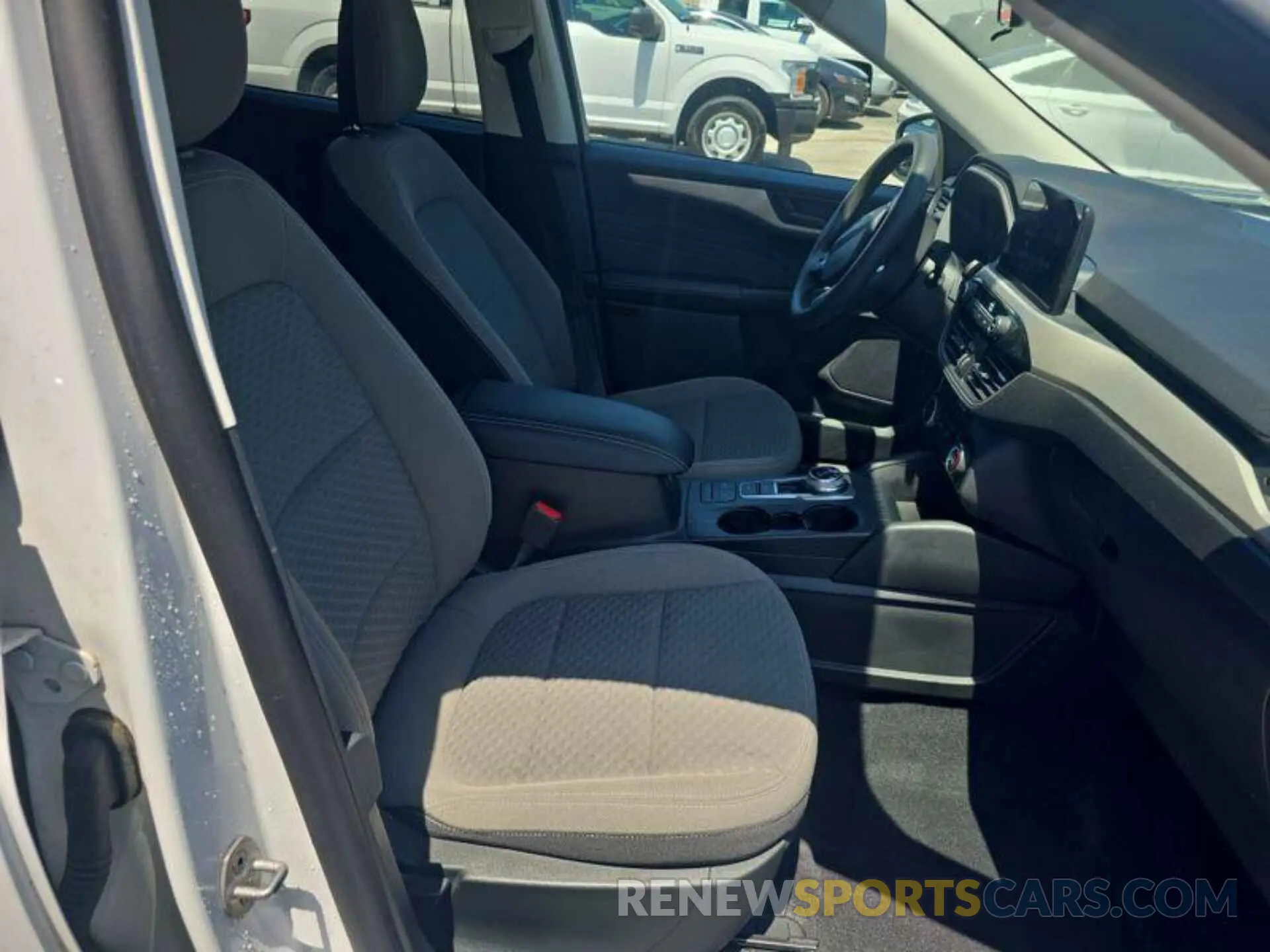 20 Photograph of a damaged car 1FMCU0G68NUA45601 FORD ESCAPE 2022