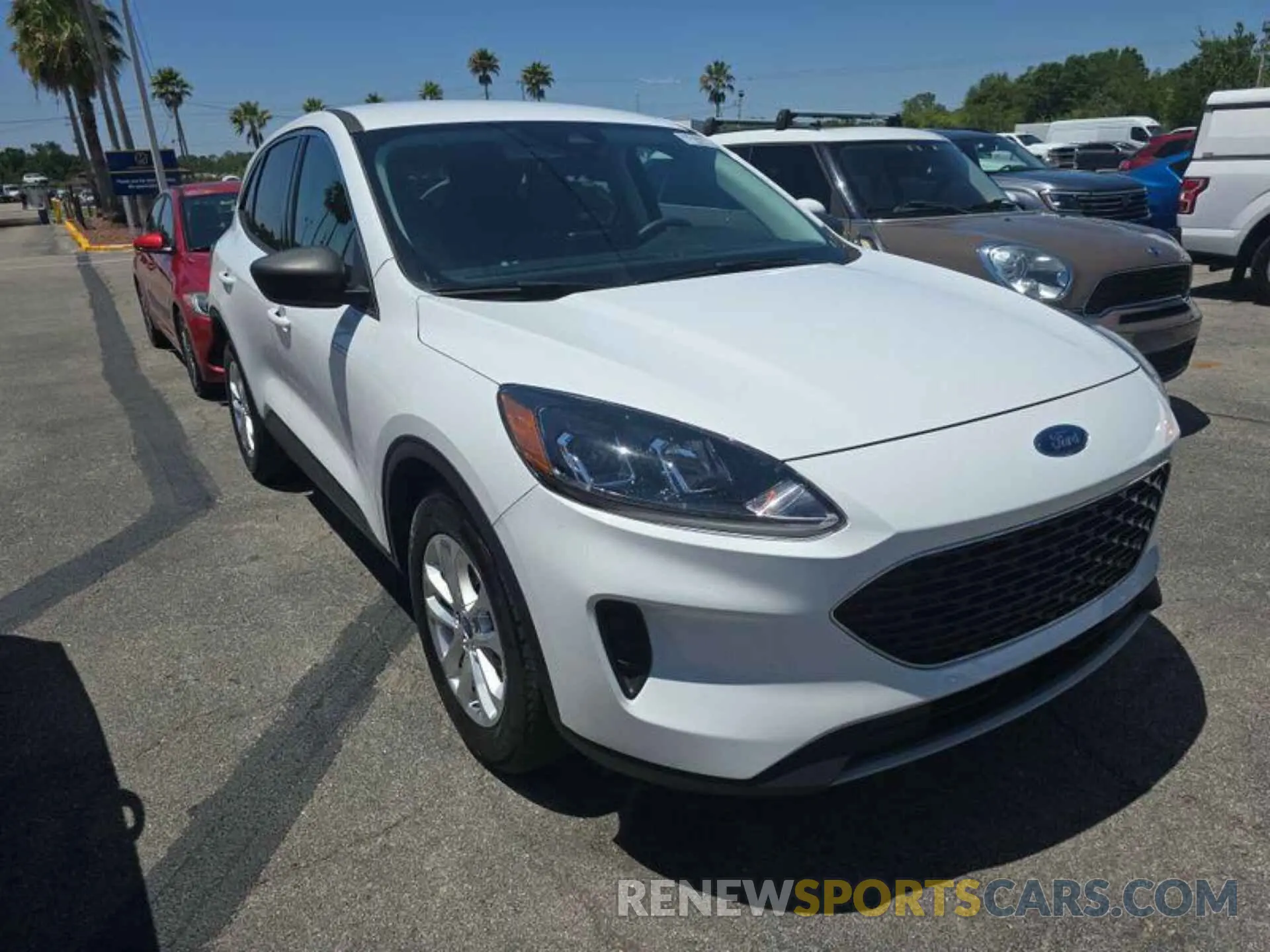 21 Photograph of a damaged car 1FMCU0G68NUA45601 FORD ESCAPE 2022