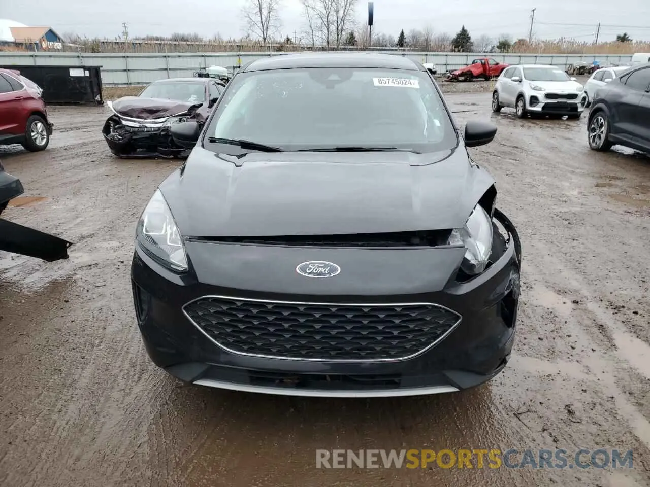5 Photograph of a damaged car 1FMCU0G68NUA46716 FORD ESCAPE 2022