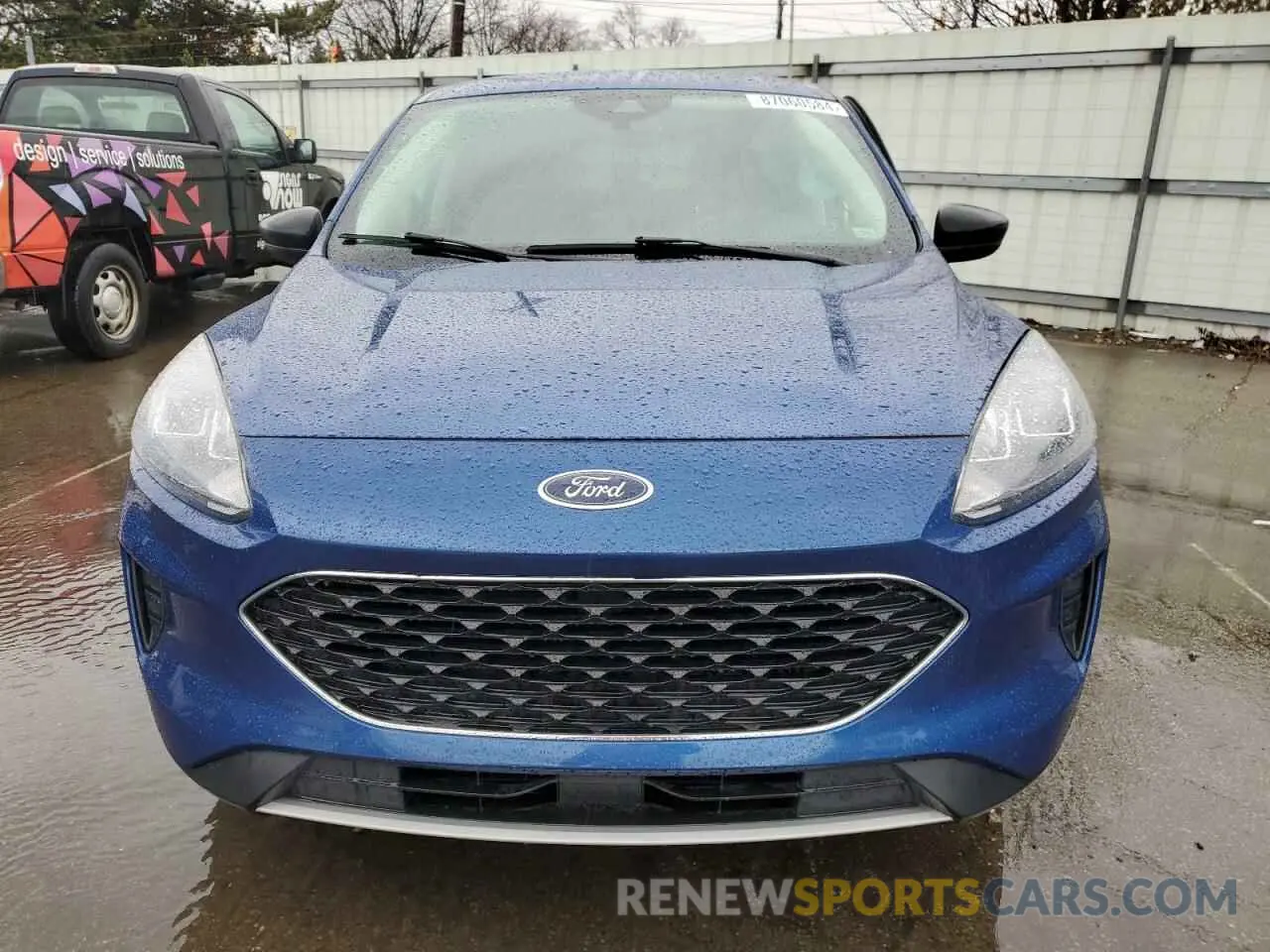 5 Photograph of a damaged car 1FMCU0G68NUA73317 FORD ESCAPE 2022