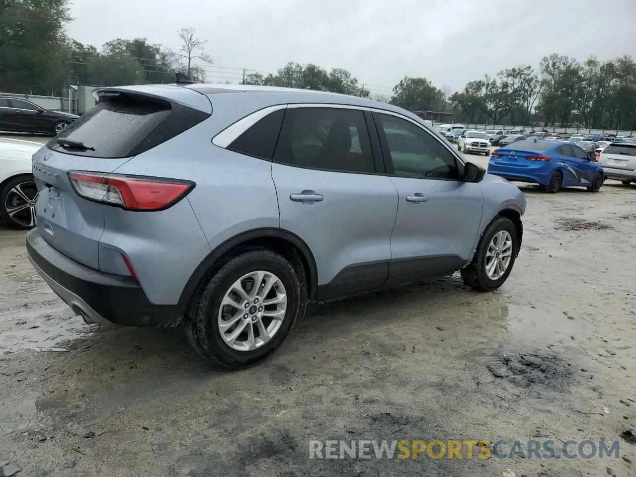 3 Photograph of a damaged car 1FMCU0G68NUB10298 FORD ESCAPE 2022