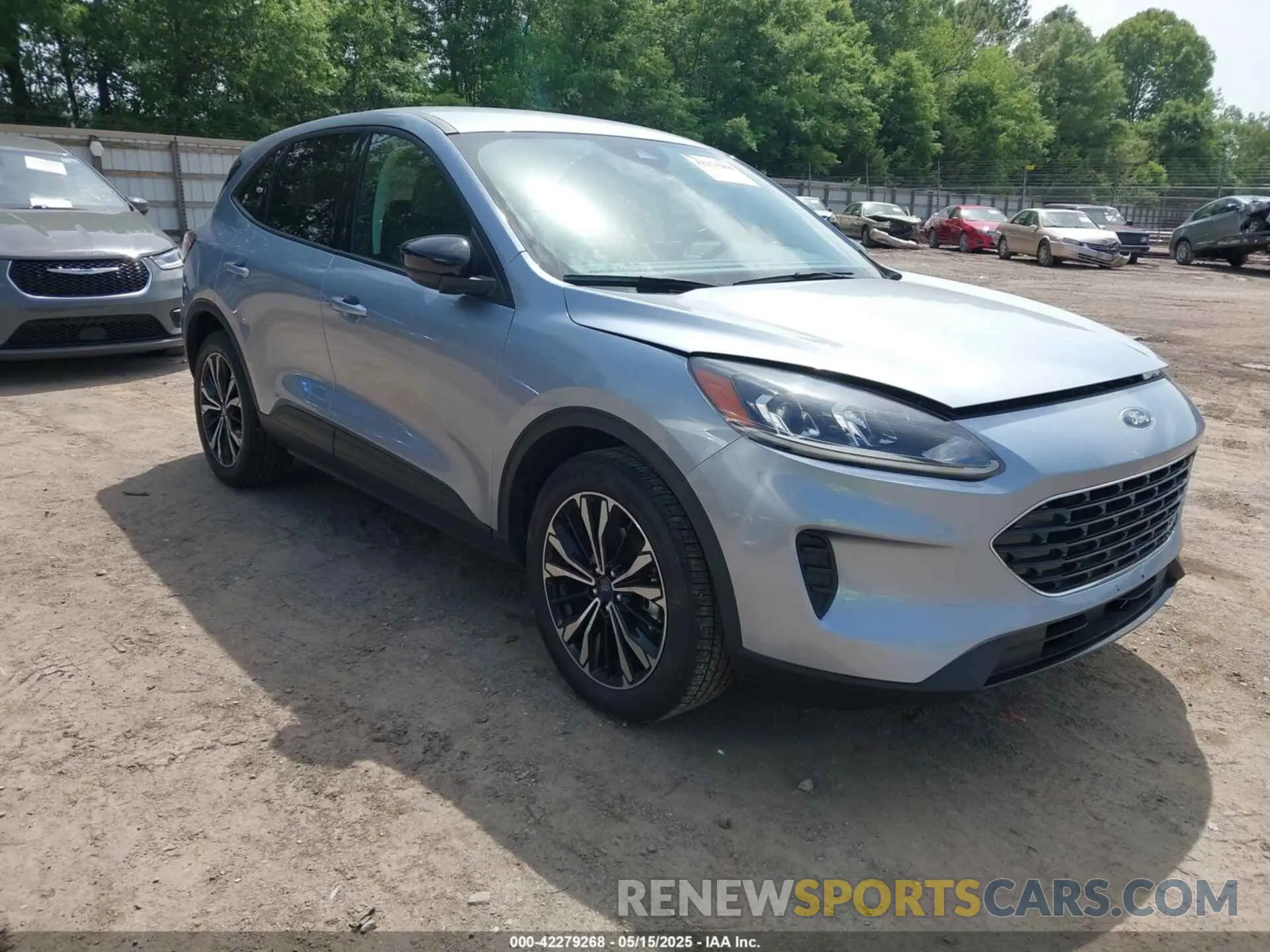 1 Photograph of a damaged car 1FMCU0G68NUB64197 FORD ESCAPE 2022
